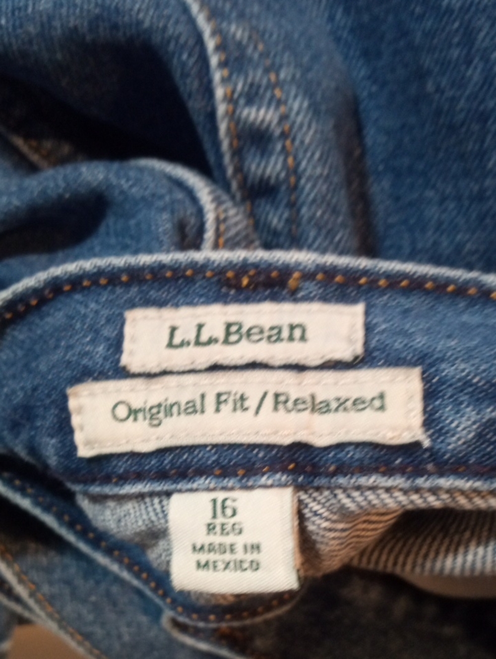 L.L. BEAN ORIGINAL FIT RELAXED JEANS - Picture 4 of 10